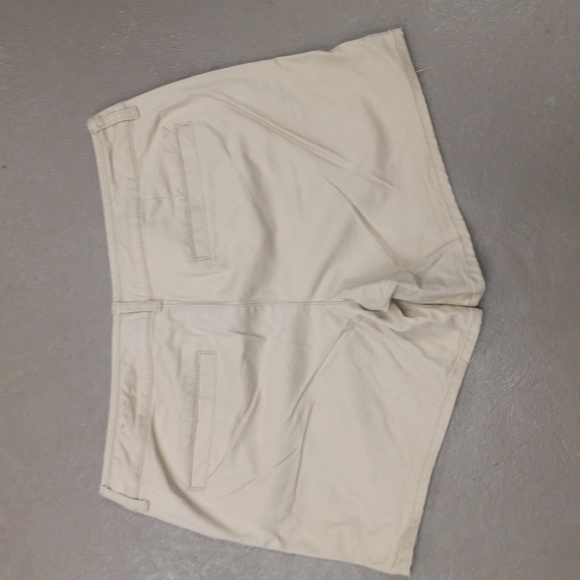 American Eagle Kaki Midi Stretch Shorts & Aztec Print Midi Stretch Shorts - Picture 15 of 16